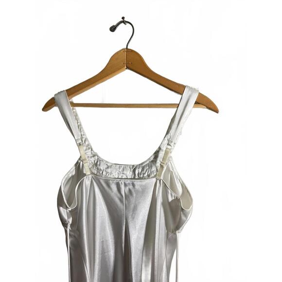 Linea Donatella Satin Robe and Nightie/ Embroidery/Sequins Wedding Bridal S/M - Picture 14 of 15